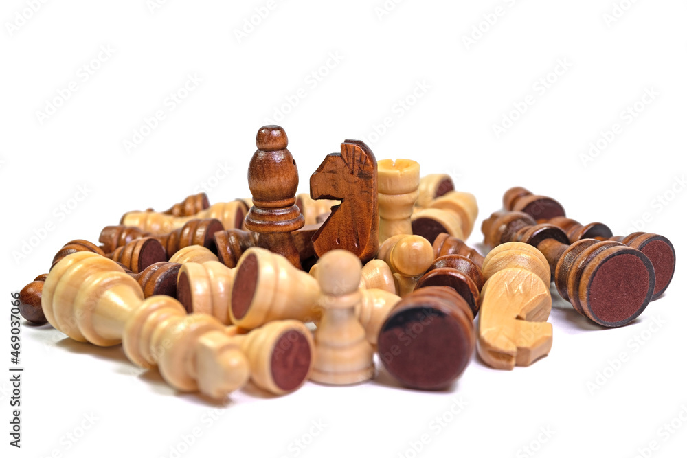 Schachfiguren vor weißem Hintergrund Schachfiguren vor weißem Hintergrund