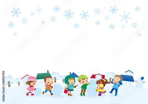 雪の降る街で友達と仲良く雪だるまを作って遊ぶ可愛い子供たちのイラスト コピースペース 背景