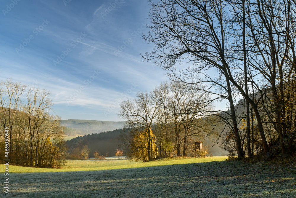 Thüringen mit Hügeln und Bäumen  im Herbst