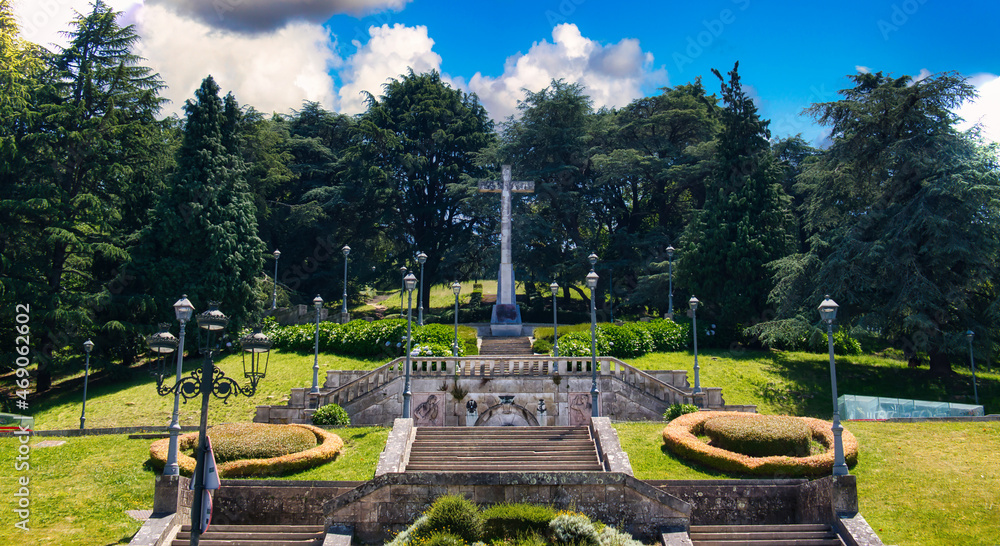 Cruz a los caídos en el parque Monte do Castro de la ciudad de Vigo, España