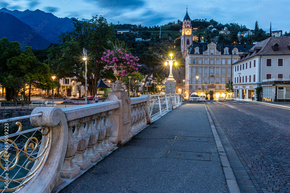 Fototapeta premium Twilight in Merano