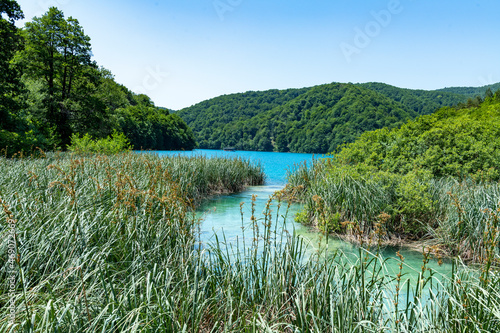 Kroatien - Plitvicer Seen mit Seen, Wasserfällen und Wald im Sommer