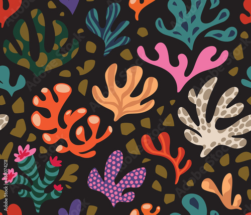 Seamless pattern with corals and seaweed. Vector illustration