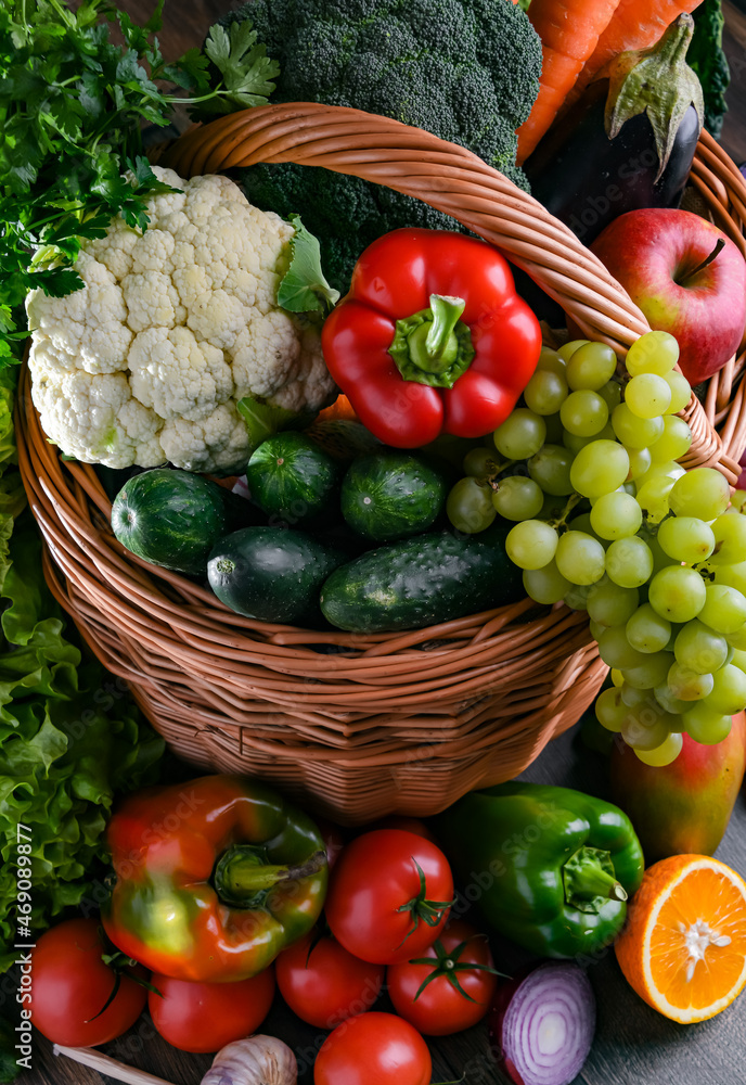 Composition with assorted organic vegetables and fruits Composition with assorted organic vegetables and fruits
