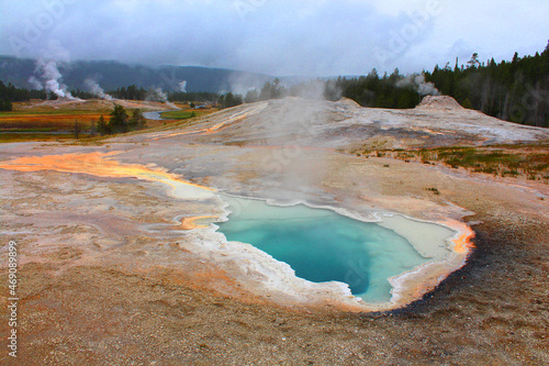 Yellowstone National Park - Doublet Pool 
