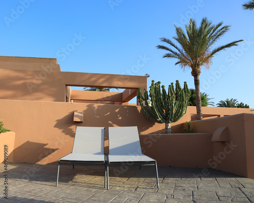 hamacas para descansar tomar el sol relajarse terraza  piscina 4M0A4004-as21  photo