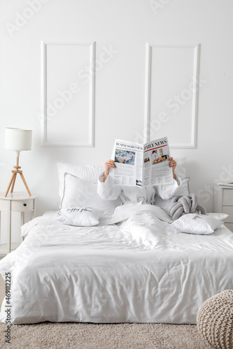 Morning of young woman read...
