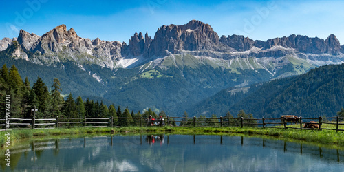 Idyllische Landschaft unterm Rosengarten, Dolomiten