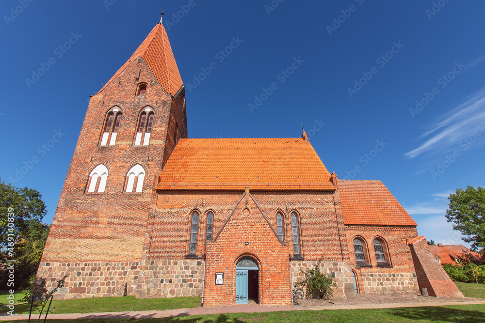 Außenansicht der St.-Johannes-Kirche im Ostseebad Rerik, Mecklenburg-Vorpommern