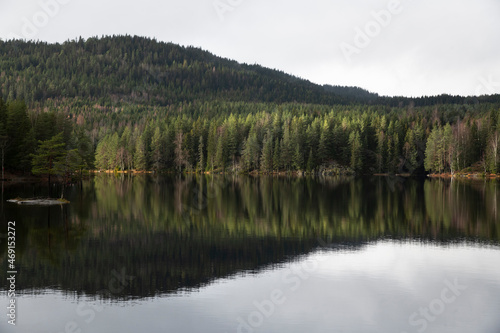 reflection in the lake © MarteJohannessen