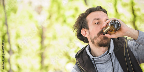 Εκτύπωση καμβά Man chug bottle beer. Express drinking and fast get drunk