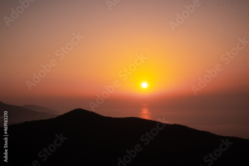 Wallpaper Mural Beautiful dawn on the sea Torontodigital.ca