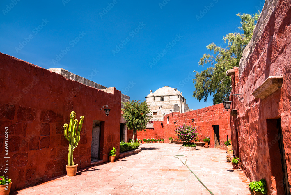 Fototapeta premium Monastery of Santa Catalina de Siena in Arequipa, Peru