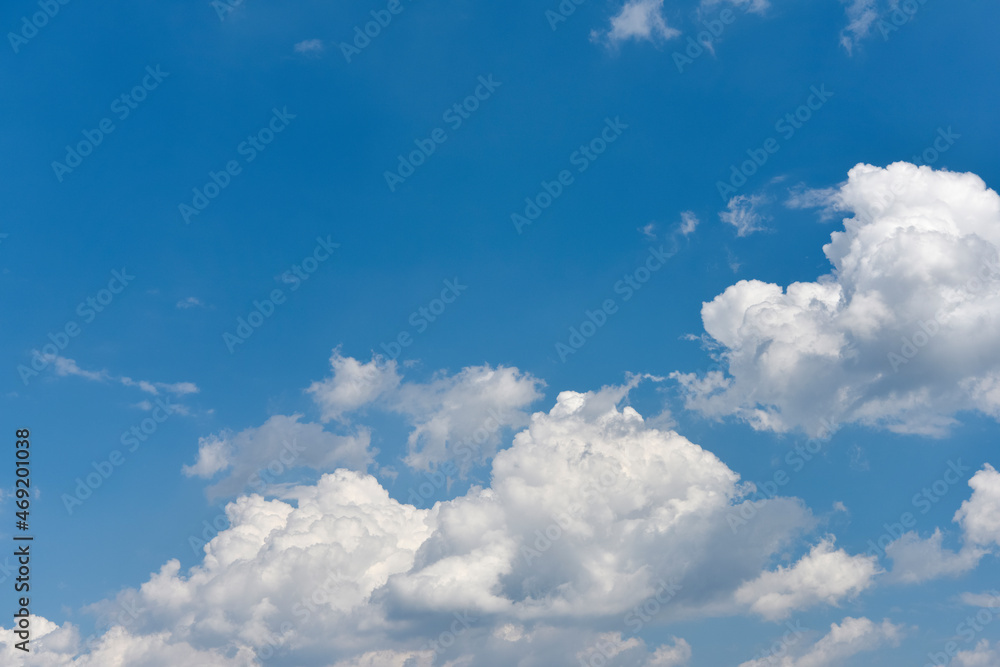 Obraz premium Blue sky and clouds