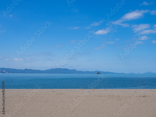 Fototapeta Naklejka Na Ścianę i Meble -  海と砂浜