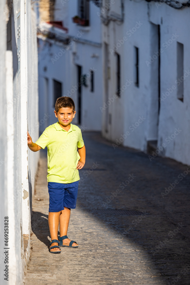 Little kid on the streets of Vejer de la Frontera