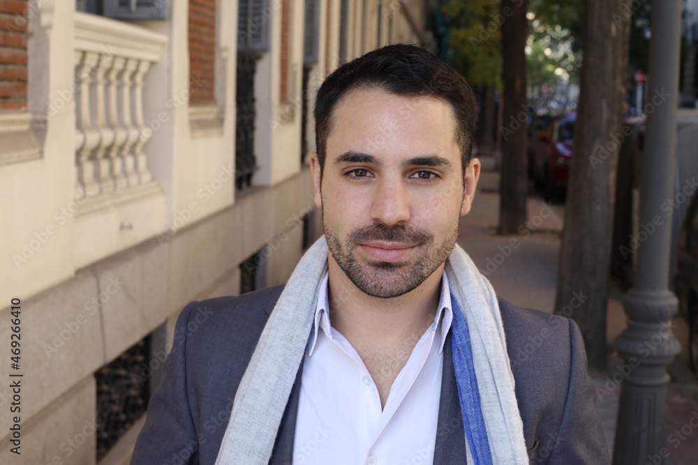 Naklejka premium Handsome ethnic businessman close up