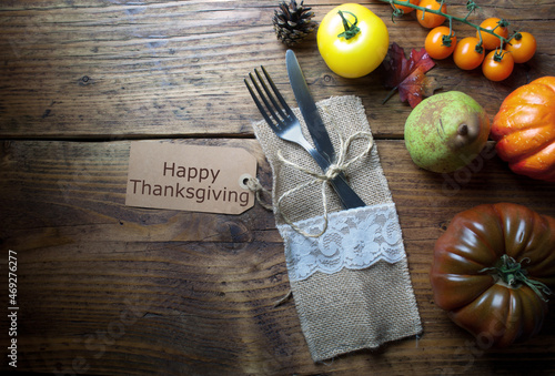 Thanksgiving dinner table s...