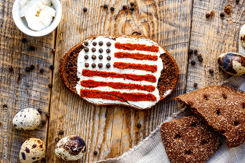 Sandwiche with image of american flag.