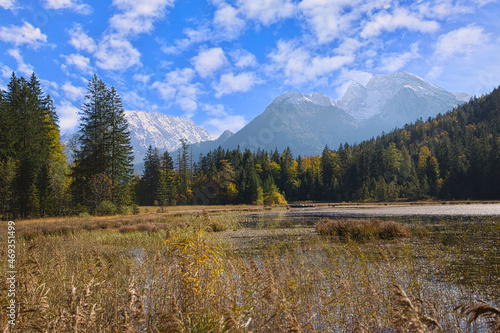 Schöne Bergseen in den Alpen in  Bayern und Österreich photo