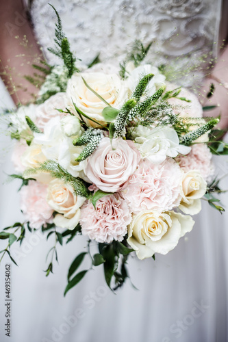 wedding bouquet of flowers © Izabela