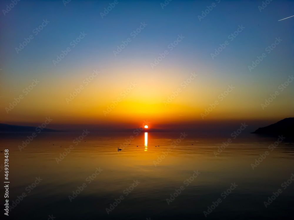 Fototapeta premium sunset over the sea