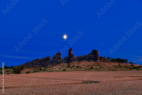 Sonnenuntergang Lichstimmung Teufelsmauer Harz Bodetal photo