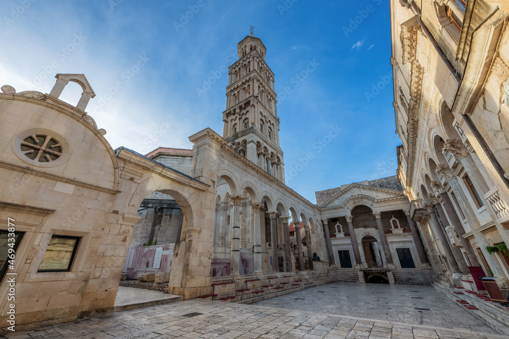 Fototapeta premium Diocletian's Palace in the old town of Split, Croatia. UNESCO World Heritage site.