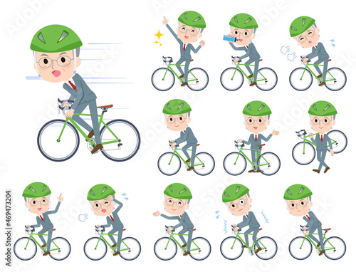 ロードバイクに乗ったビジネスシニア男性のセット