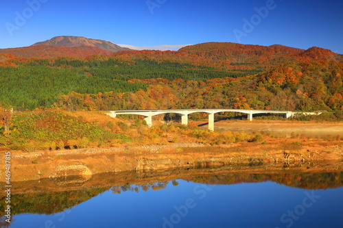 岩手県奥州市 紅葉の奥州湖