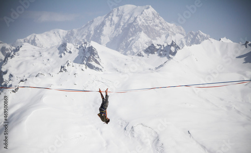 Funambule  slakeline Mont Blanc photo