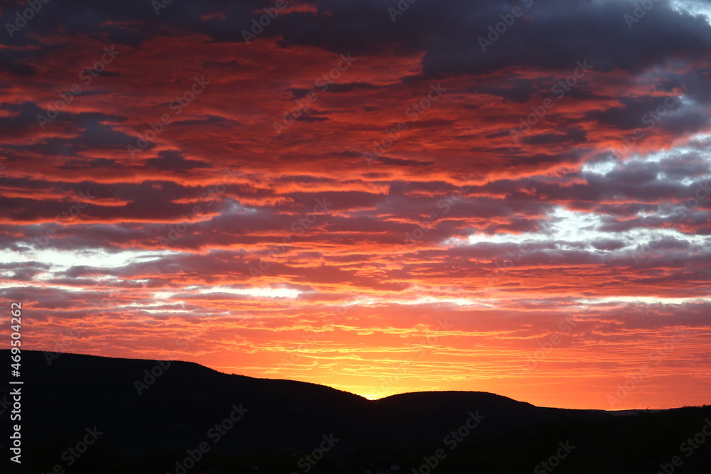 Fototapeta premium sunset in the mountains