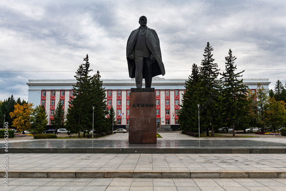 Lenin statue, Barnaul, Altai Krai Lenin statue, Barnaul, Altai Krai