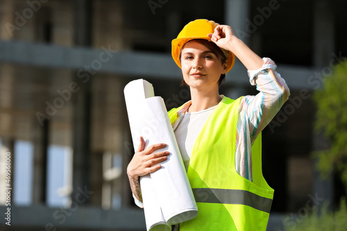 Female construction worker ...