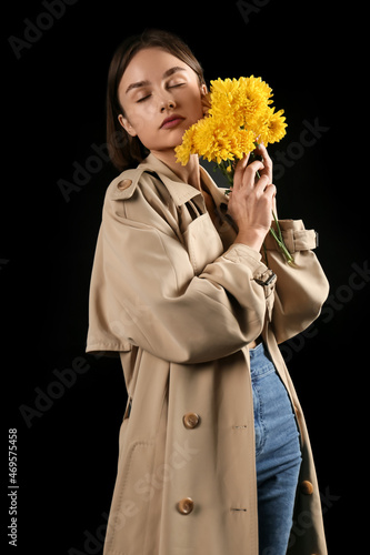 Pretty young woman with bou...