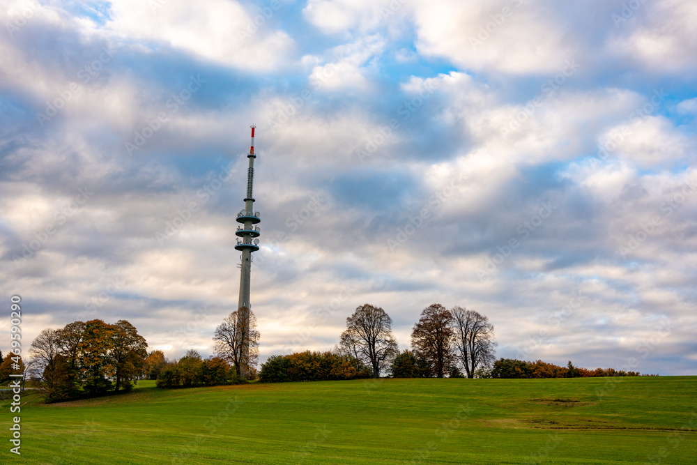 Obraz premium Hohenpeissenberg, Fernsehturm, Sender, Turm, Hoher Peißenberg, Oberbayern, Pfaffenwinkel, Bayern