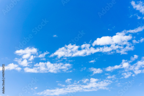 鮮やかな青空と白い雲_k_02