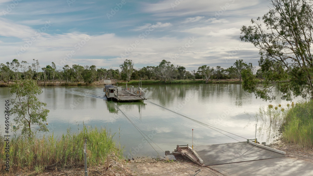 close view of cable ferry approaching the shore on the murray river