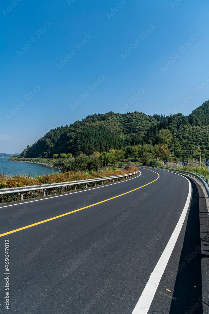 Hangzhou Qiandao Lake Mountain Forest Highway