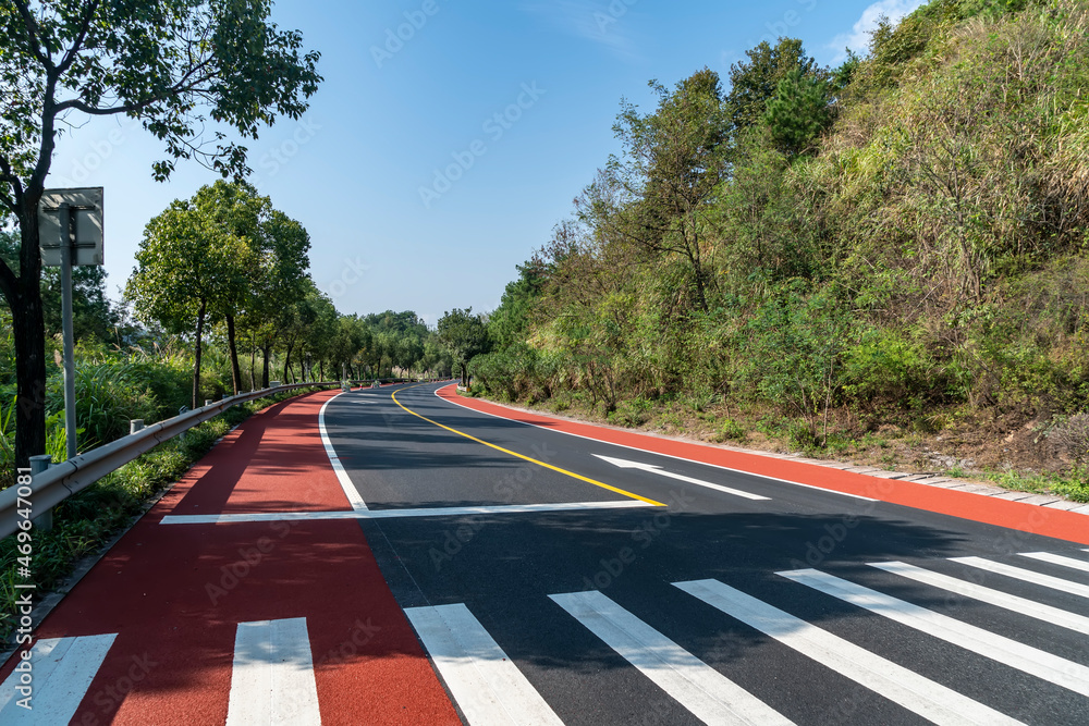 Obraz premium Hangzhou Qiandao Lake Mountain Forest Highway