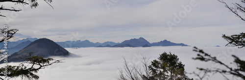 Tiroler Herbstwanderung Rabeneck und Pasterkopf: Kranzhorn in den Wolken © Stephan