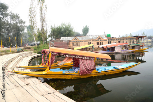 Wallpaper Mural kashmir valley in autumn Torontodigital.ca