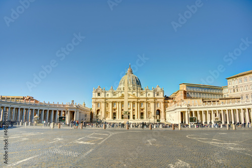 St Peter Square, Rome © mehdi33300