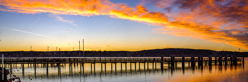 Fototapeta premium old wooden jetty at a lake