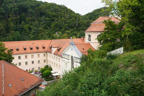 Blick in den Klosterhof des Kloster Weltenburg an der Donau