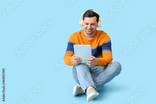 Young man with tablet compu...