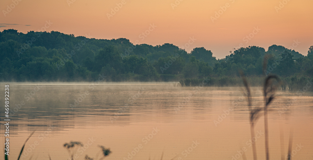 Naklejka premium Magic sunrise