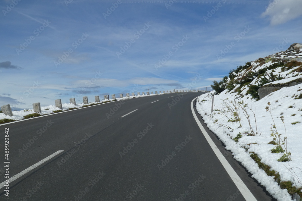 Fototapeta premium Großglockner Hochalpenstraße im September