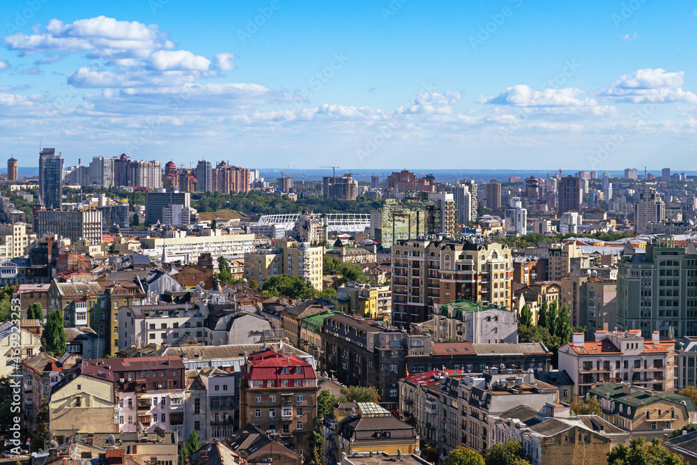 Obraz premium Top view of the city streets of Kiev on a summer day