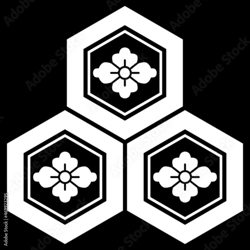 浅井長政の家紋です。三つ盛亀甲に花菱といいます。